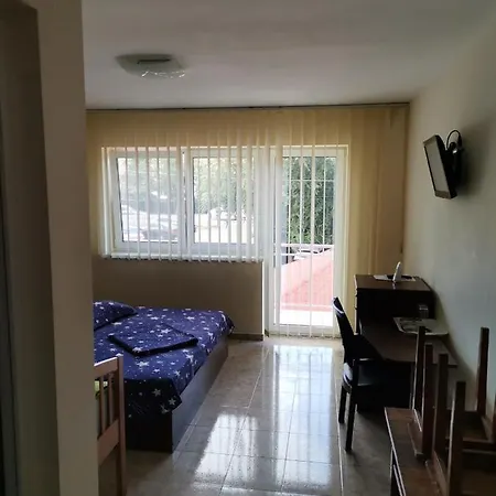 Guest house Vila Fanel *